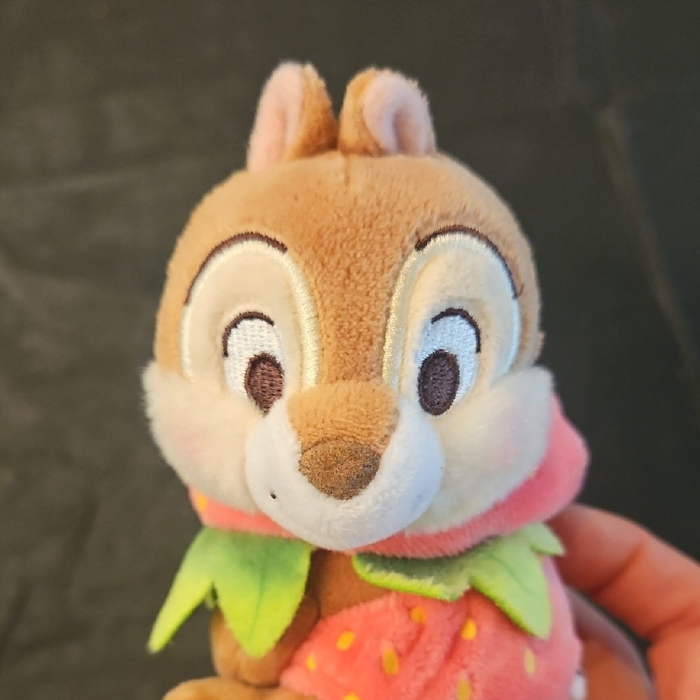 Disney Store Japan "Strawberry Collection" Chip plush keychain - Picture 6 of 6